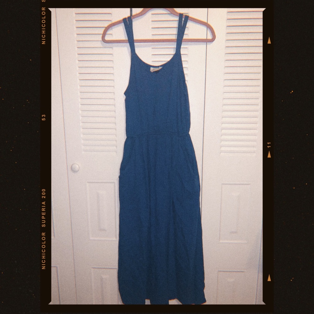 Sleeveless Blue Midi Dress